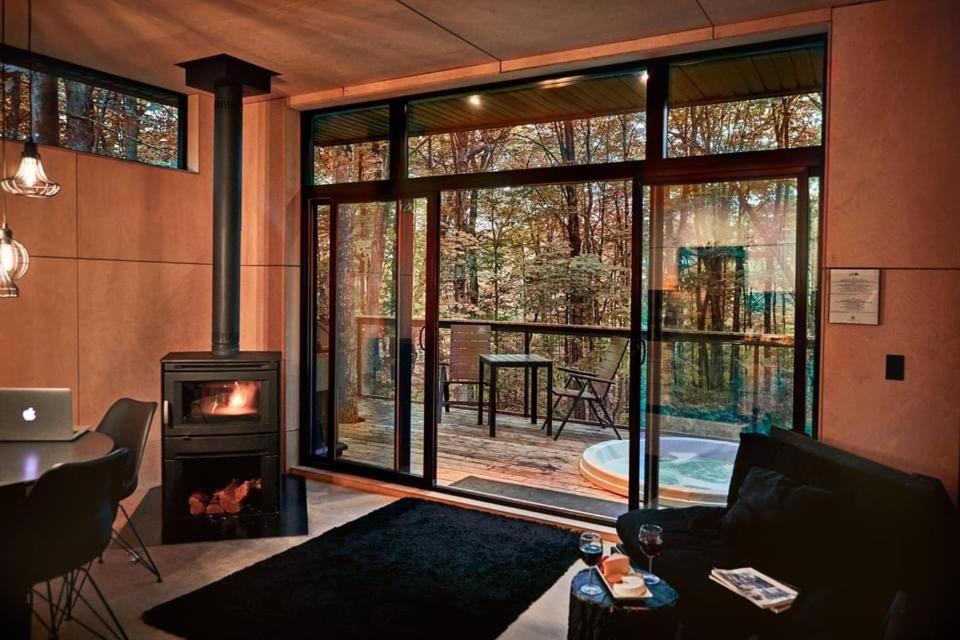 فيلا Cabin Sutton 252 - En Harmonie Avec La Nature! المظهر الخارجي الصورة